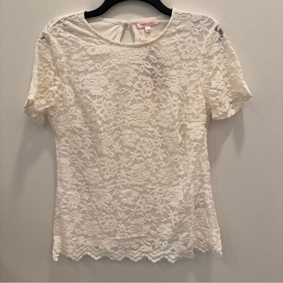 Teddy Rose Women's Lacy Keyhole Top, White, NEW - Picture 3 of 6